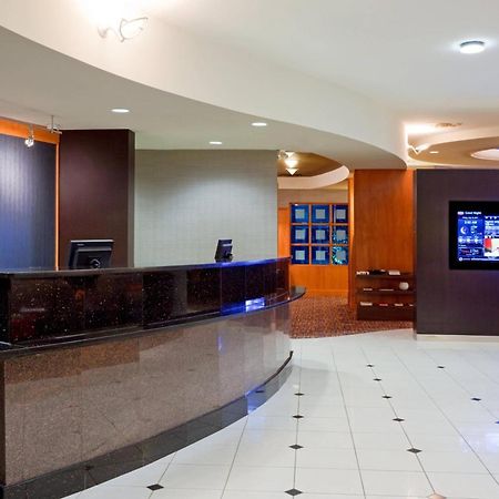 Courtyard By Marriott Toronto Mississauga/Meadowvale Hotel Buitenkant foto