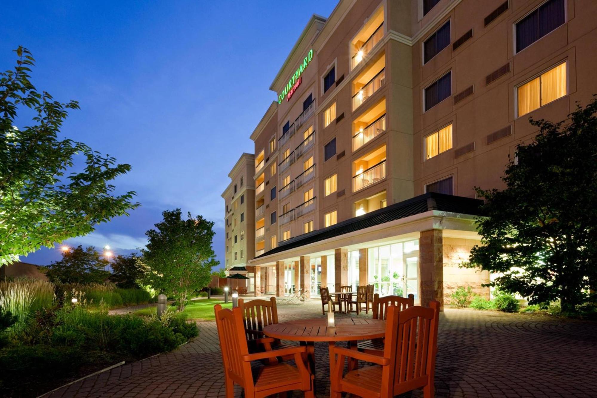 Courtyard By Marriott Toronto Mississauga/Meadowvale Hotel Buitenkant foto