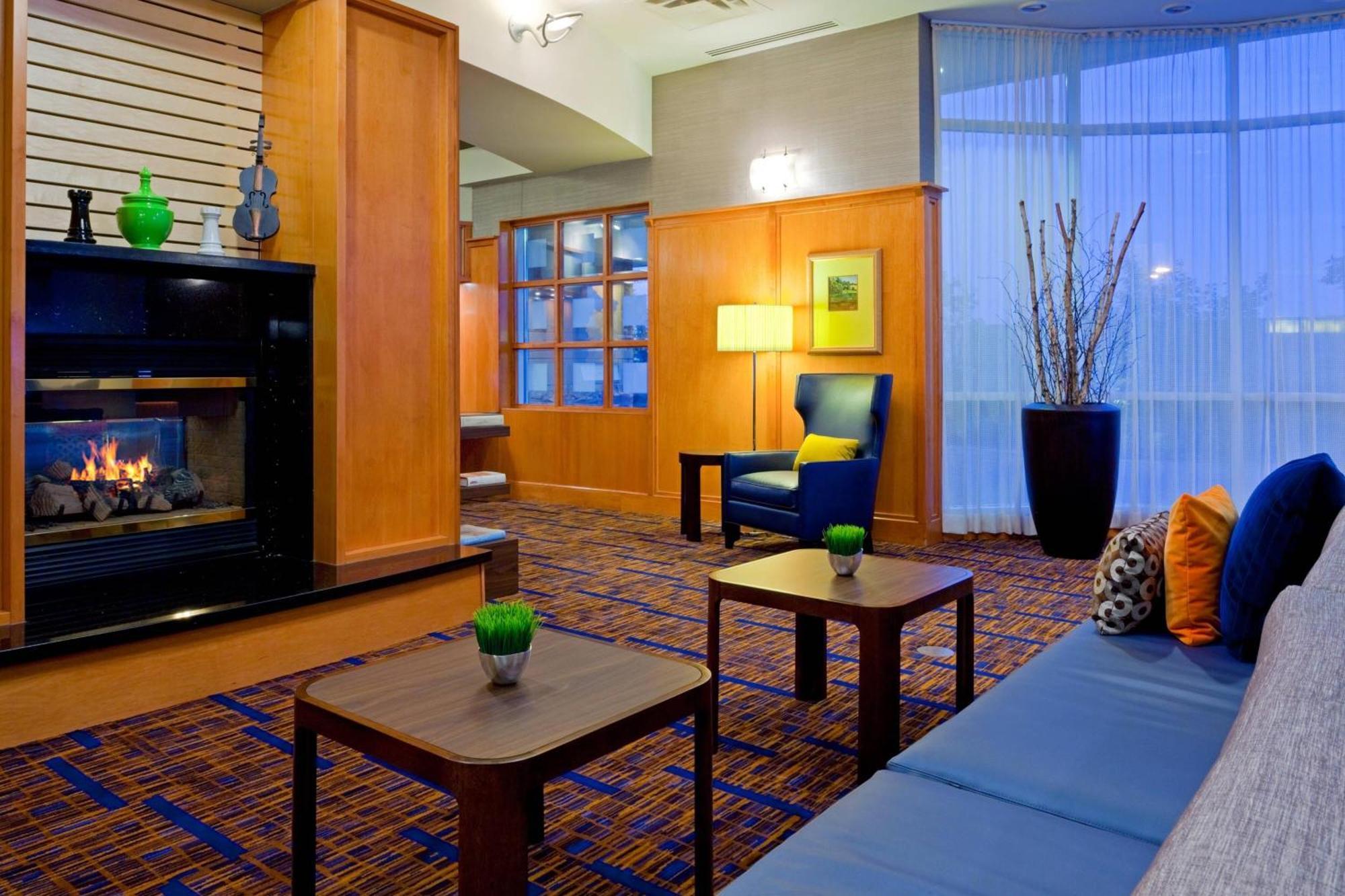 Courtyard By Marriott Toronto Mississauga/Meadowvale Hotel Buitenkant foto